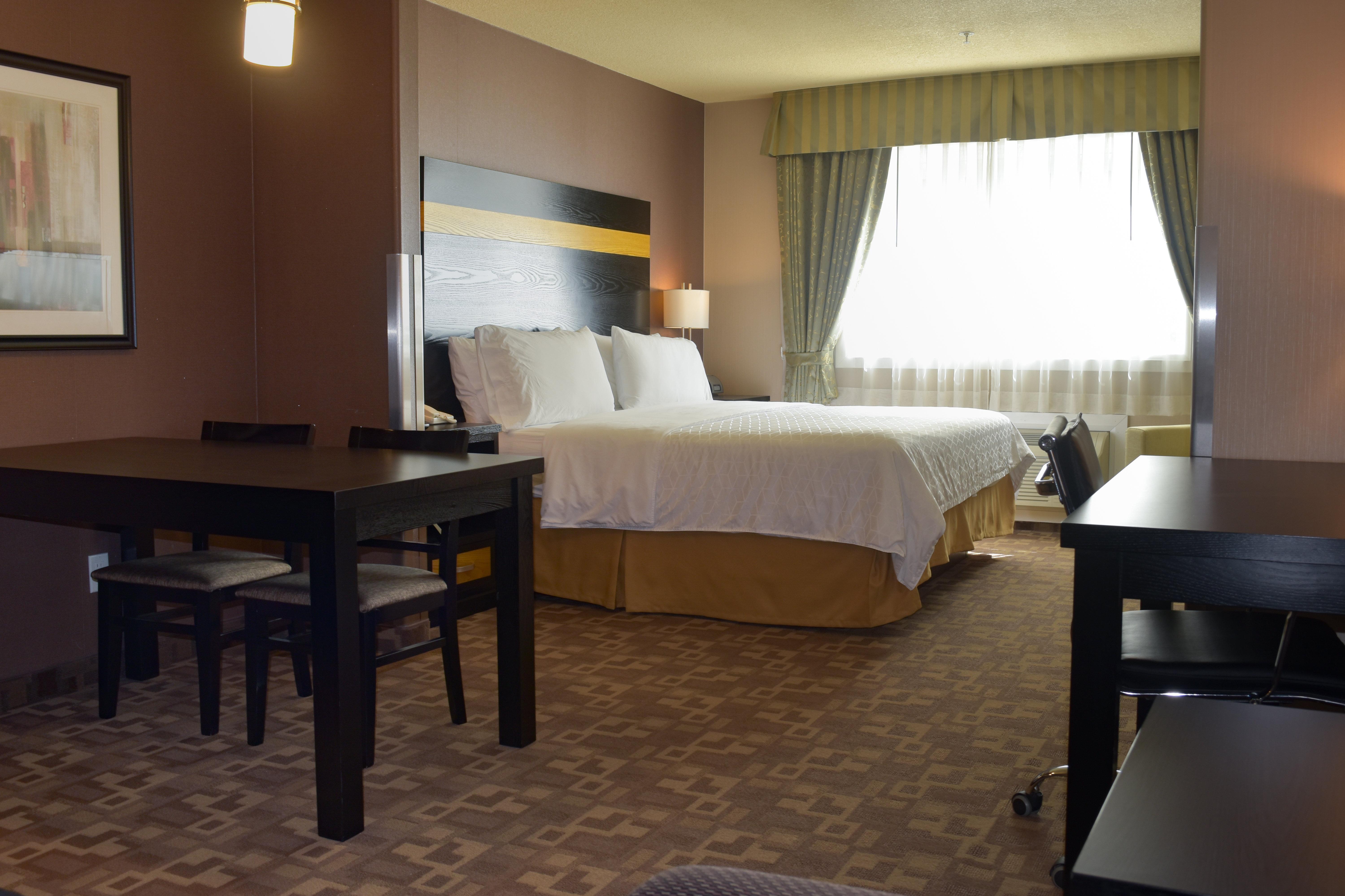 Holiday Inn Express And Suites Dawson Creek, An Ihg Hotel Екстериор снимка